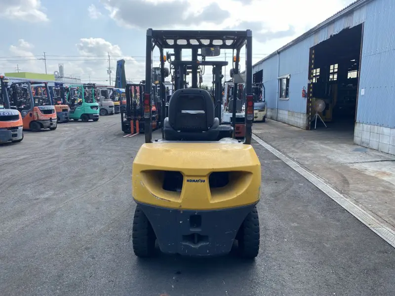 XE NÂNG XĂNG KOMATSU 2,5 TẤN