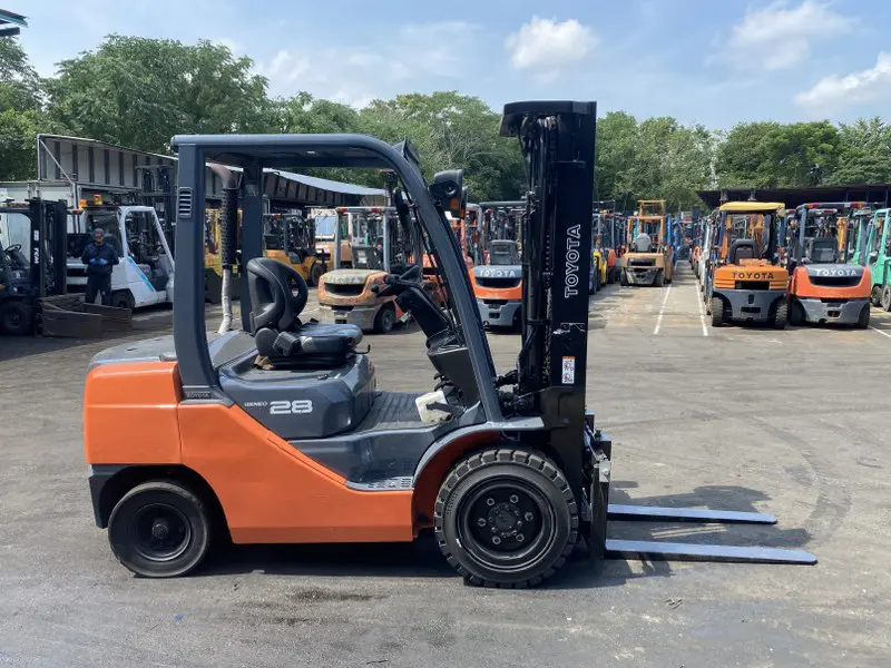 XE NÂNG DẦU TOYOTA 2,8 TẤN