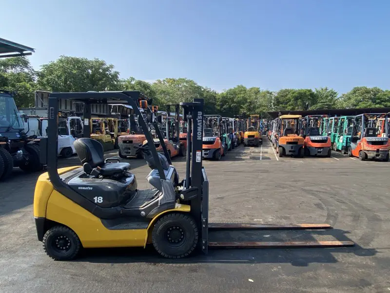 XE NÂNG XĂNG KOMATSU 1,8 TẤN