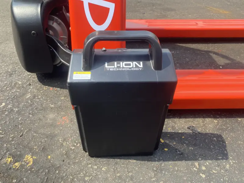 XE NÂNG ĐIỆN KÉO TAY