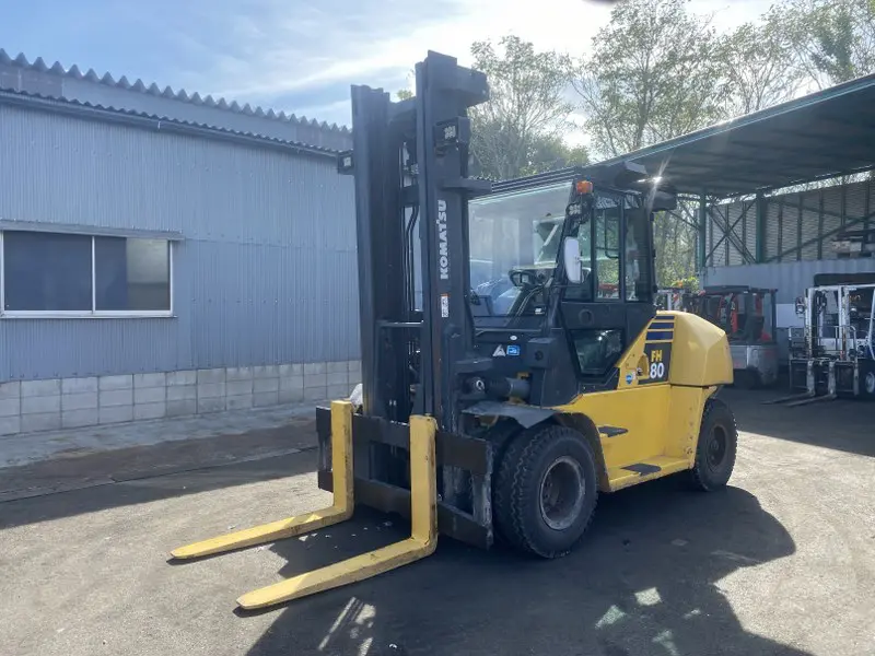 XE NÂNG DẦU KOMATSU 8 TẤN