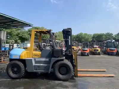 XE NÂNG DẦU TCM 8 TẤN