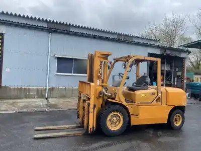 XE NÂNG DẦU KOMATSU 5 TẤN