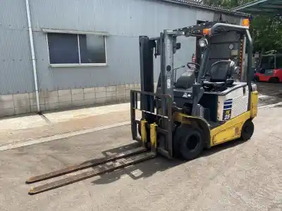 XE NÂNG KOMATSU 2,5 TẤN