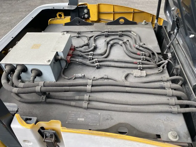 XE NÂNG KOMATSU 2,5 TẤN