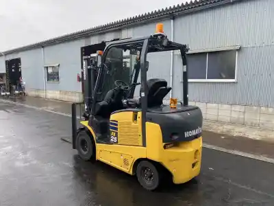 XE NÂNG KOMATSU 2,5 TẤN