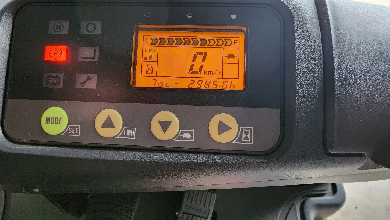XE NÂNG ĐIỆN KOMATSU 1,5 TẤN